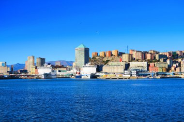 Genoa limanının görünümü, İtalya