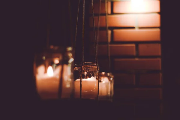 Een Gezellige Zomeravond Tuin Met Brandende Kaarsen Een Magische Sfeer — Stockfoto