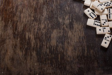 Domino üstünde a ahşap tahta yer yazıt için