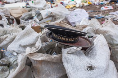 Rusya - 18 Ekim 2015: depolama. Çöp. Belediye katı atık ve yemek atıkları