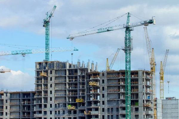 Yeni binanın inşaatı