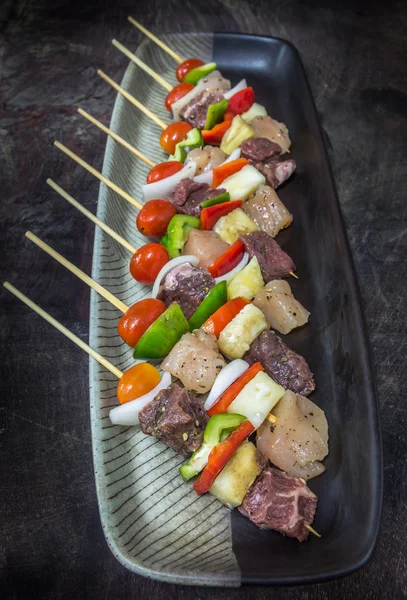 Barbekü, tavuk ve sığır eti