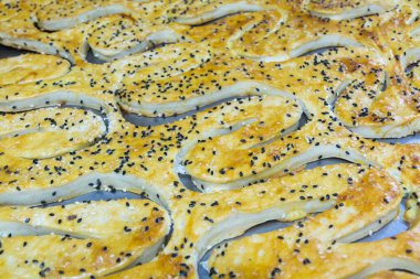 büyük boy ekmek susam ile