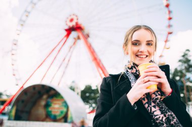 Kız sabah kahvesi bir parkı bulunmaktadır.