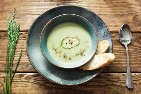 Vegetarische crème-soep van vegetable marrow — Stockfoto