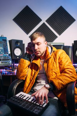 Dj müzik kayıt stüdyosu