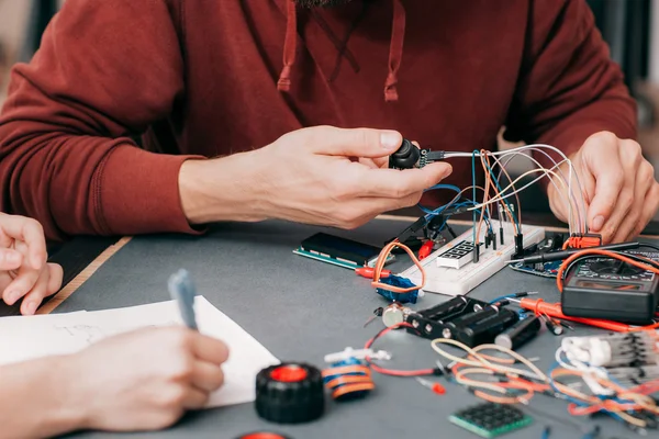 Electronics construction in laboratory — Stock Photo, Image