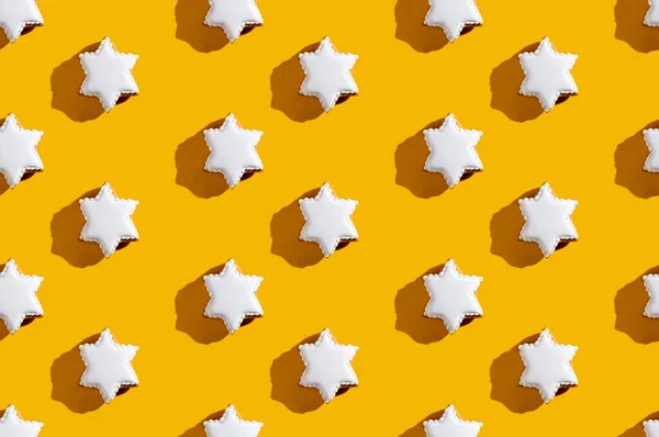 Branco estrela padrão amarelo sem costura fundo — Fotografia de Stock