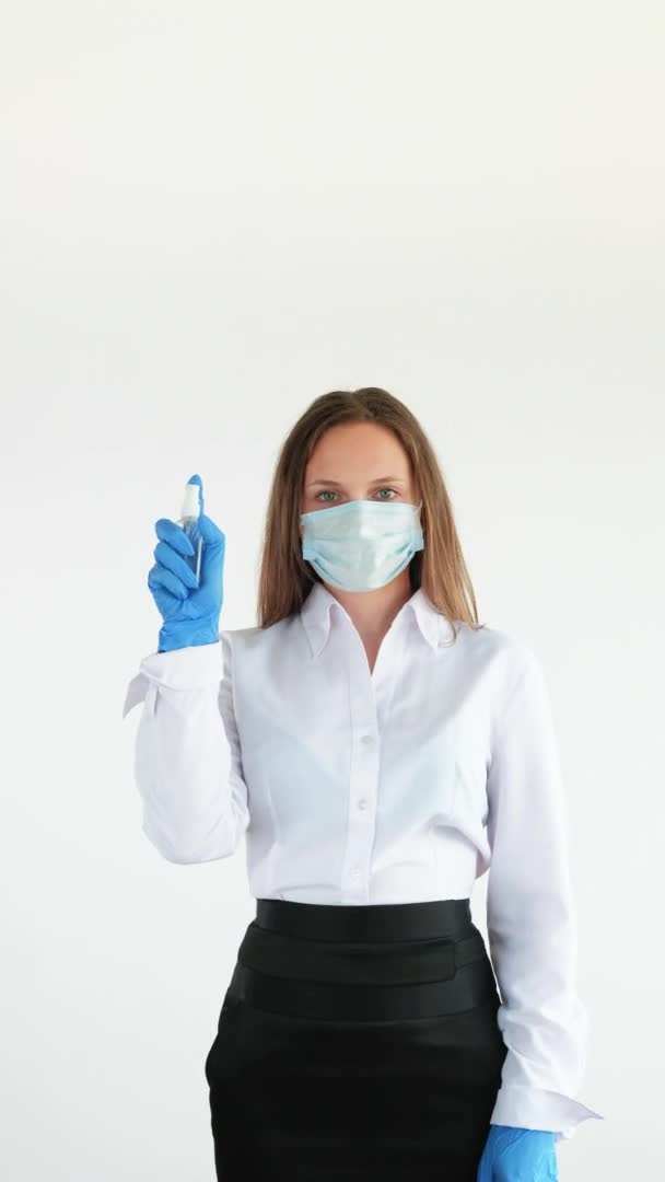 Kantor pencegahan pandemi kebersihan wanita topeng — Stok Video