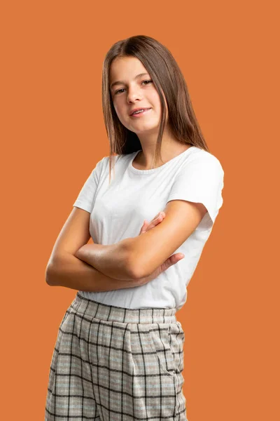 Tiener levensstijl positieve houding zelfverzekerde meisje — Stockfoto