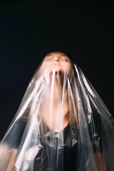 Plast förorening kvinna polyeten påse svart — Stockfoto