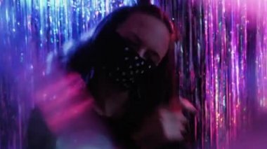 Salgın moda noel partisi yeni normal görünüyor.