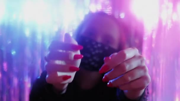 Neonlicht Tanz Weihnachtsfeier Pandemie Mode — Stockvideo