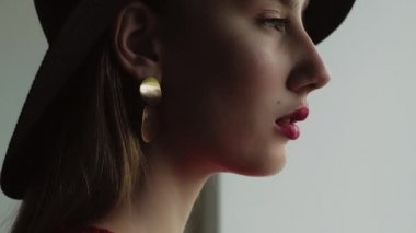 Çekici moda stili kadın makyaj eğilimi