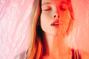 güzellik portresi dudak büyütme kadın teni