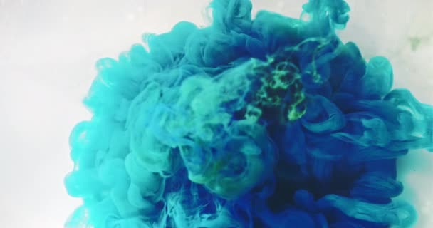 Verf water spatten inkt explosie rook wolk blauw — Stockvideo