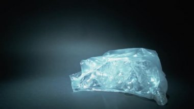 Plastik atık hava kirliliği selofan çanta şişeleri