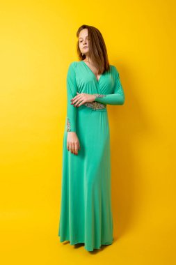 Zarif nedime şenliği. Özel gün modeli.