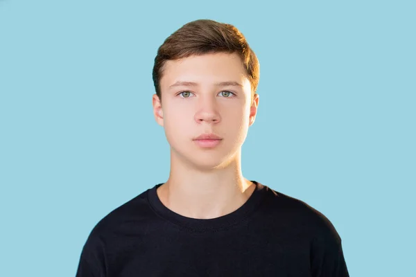 Sebevědomí teenager portrét mládež životní styl chlap — Stock fotografie