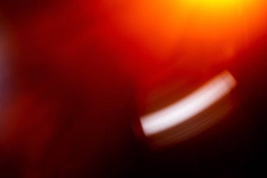 Mercek yansıması odaklanmış parlaklık ışığı kırmızı benekler