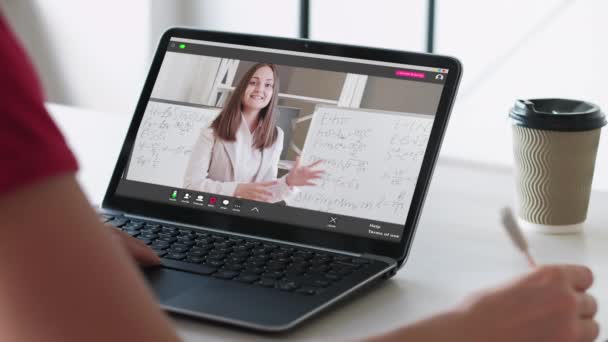 Distância de ensino vídeo classe mulher professor laptop — Vídeo de Stock
