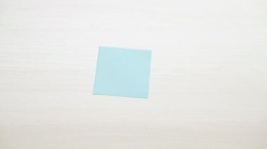 Boş not kağıdı kavramsal sanat reklamcılığı