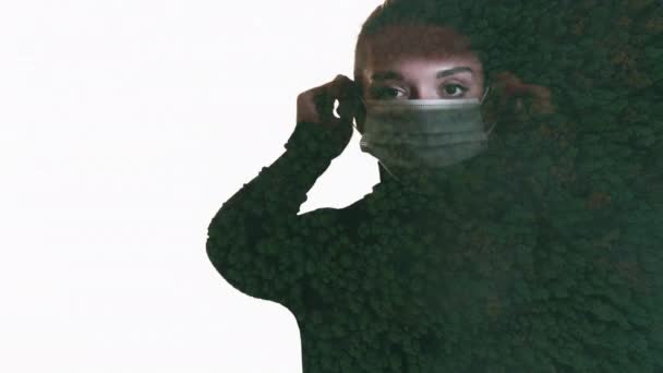 Kvinne med dobbelt eksponering for silhuett og luftforurensning – stockvideo