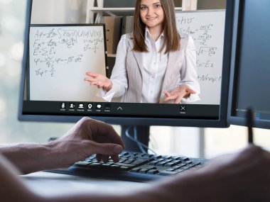 online eğitim video çağrısı öğrenci öğretmen ekranı