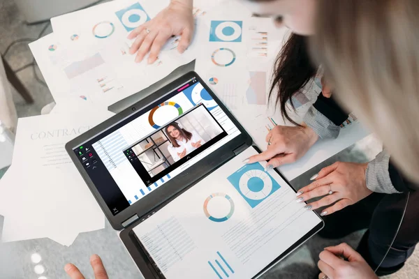 Digital conference virtual meeting team laptop — Stock Photo, Image