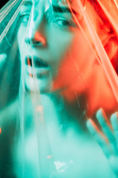 Надругательства над женщинами обезвредили портрет женщины