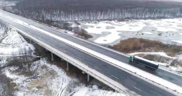 Drohne Landschaft Ansicht Winter Verkehrsgefährdung Straße — Stockvideo