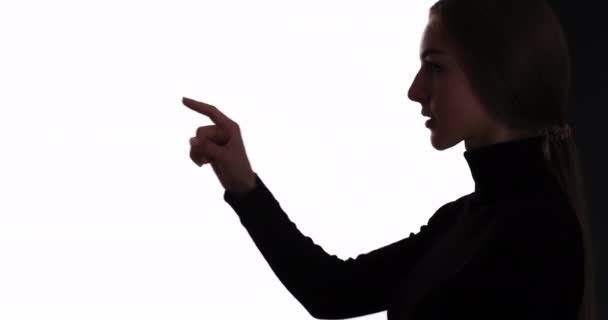女性のシルエット仮想選択女性のオプション — ストック動画
