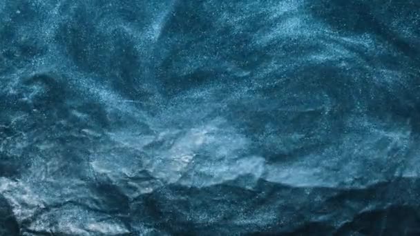 Suyun içinde parlayan girdap boyası mavi sis — Stok video