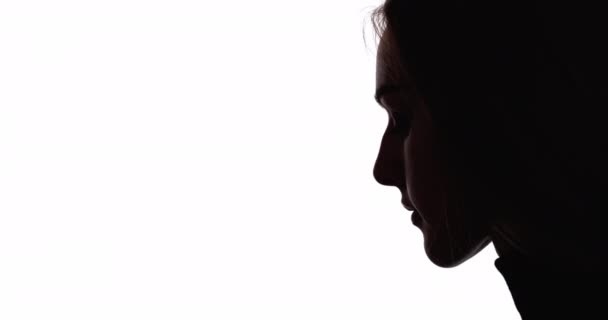 Frau Silhouette Frauenrechte dunkles Gesicht Umriss — Stockvideo