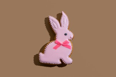 Paskalya tavşanı zencefilli ekmek fırını şenlikli pasta