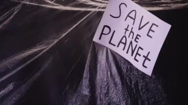 Plastik kirlilik bayrağını koru