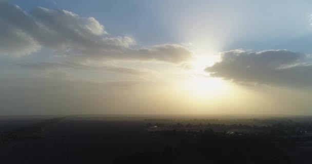 Vanuit de lucht uitzicht op het landschap panorama natuur — Stockvideo
