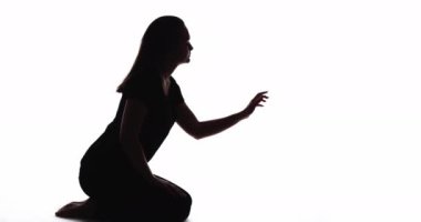 kadın silueti akıllı uygulama dokunmatik ekranı