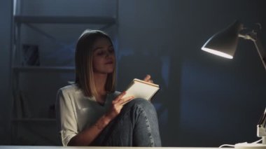 gece ilham veren yaratıcı hobi yazarı yazar