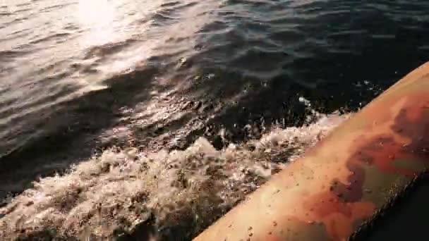 Boot rijden zee reis genieten van snelheid rivier reis — Stockvideo
