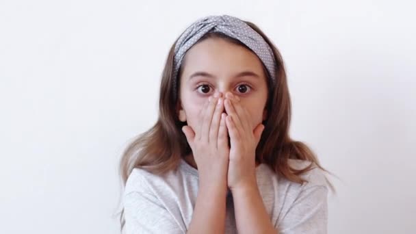 Przestraszone dziecko lęk lęk przestraszony mała dziewczynka — Wideo stockowe