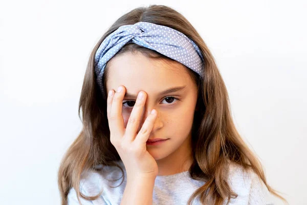 Enttäuschtes Kind Versagen bedauern Mädchen facepalm — Stockfoto