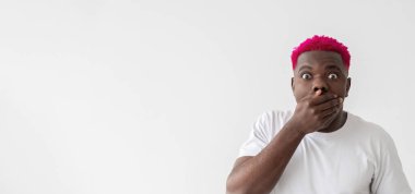 Şok haberi siyah adamı şaşırttı.