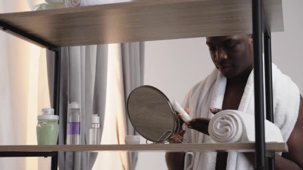 Male facial care black skin treatment morning — Stock Video