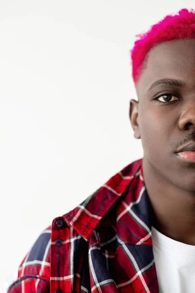 Metrosexual negro hombre de moda mirada confianza —  Fotos de Stock