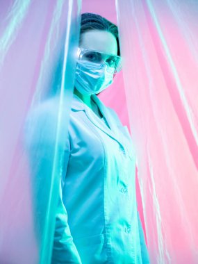 Laboratuvar teknisyeni tıp bilimi uzmanı.