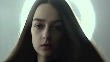 Gerçek VHS video paranormal kadın yüzü 2.