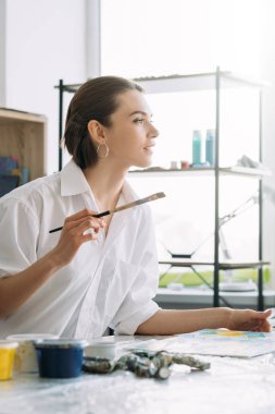 Görsel resim kursu kadın sanatçılara ilham verdi