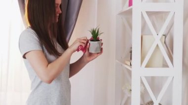 Oda işleri ev hanımı rutin temizlik.