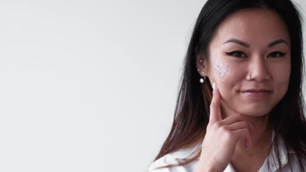 Beauty spa skin care treatment facial care mask — Vídeos de Stock
